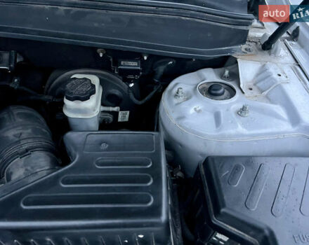 Серый Хендай Санта Фе, объемом двигателя 2.19 л и пробегом 260 тыс. км за 8950 $, фото 59 на Automoto.ua