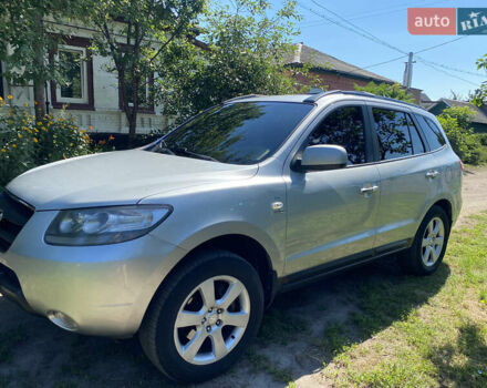 Серый Хендай Санта Фе, объемом двигателя 2.2 л и пробегом 244 тыс. км за 9500 $, фото 5 на Automoto.ua