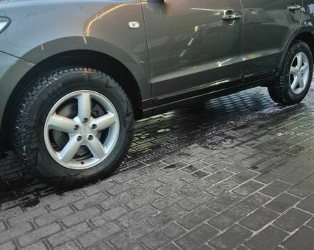 Серый Хендай Санта Фе, объемом двигателя 2.2 л и пробегом 237 тыс. км за 8500 $, фото 2 на Automoto.ua