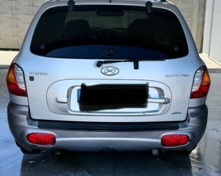 Серый Хендай Санта Фе, объемом двигателя 2 л и пробегом 250 тыс. км за 3150 $, фото 3 на Automoto.ua