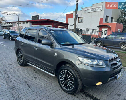 Серый Хендай Санта Фе, объемом двигателя 0 л и пробегом 300 тыс. км за 5500 $, фото 1 на Automoto.ua