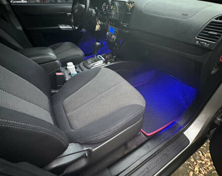 Серый Хендай Санта Фе, объемом двигателя 2.2 л и пробегом 340 тыс. км за 8300 $, фото 16 на Automoto.ua