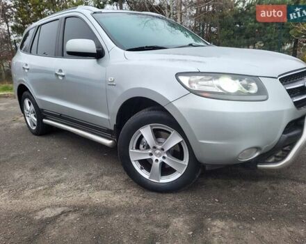 Сірий Хендай Санта Фе, об'ємом двигуна 2.2 л та пробігом 283 тис. км за 9300 $, фото 5 на Automoto.ua