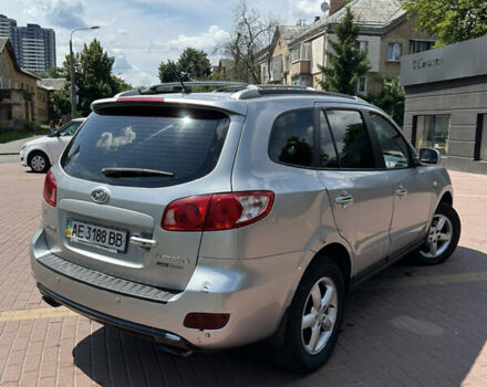 Сірий Хендай Санта Фе, об'ємом двигуна 2.19 л та пробігом 346 тис. км за 6900 $, фото 15 на Automoto.ua