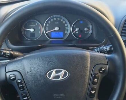 Сірий Хендай Санта Фе, об'ємом двигуна 2.19 л та пробігом 209 тис. км за 9000 $, фото 11 на Automoto.ua