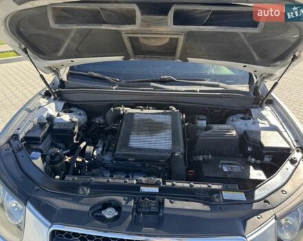 Серый Хендай Санта Фе, объемом двигателя 2.2 л и пробегом 284 тыс. км за 262 $, фото 5 на Automoto.ua