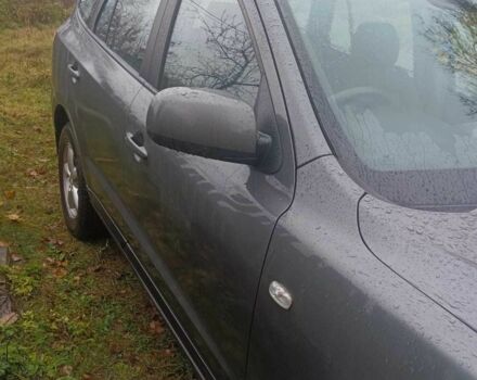 Серый Хендай Санта Фе, объемом двигателя 2.2 л и пробегом 261 тыс. км за 4500 $, фото 13 на Automoto.ua