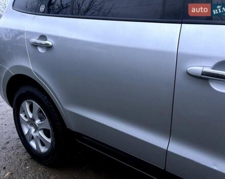 Сірий Хендай Санта Фе, об'ємом двигуна 2.2 л та пробігом 225 тис. км за 8850 $, фото 14 на Automoto.ua