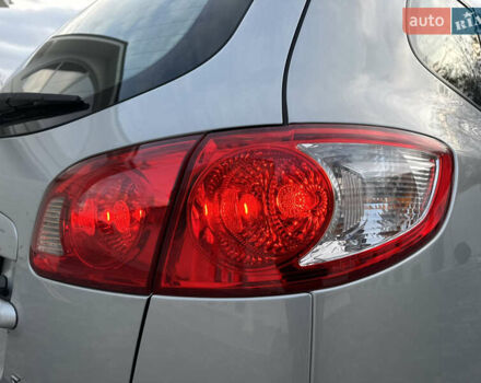 Сірий Хендай Санта Фе, об'ємом двигуна 2.7 л та пробігом 167 тис. км за 7850 $, фото 57 на Automoto.ua