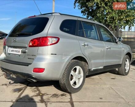 Серый Хендай Санта Фе, объемом двигателя 2.19 л и пробегом 344 тыс. км за 8990 $, фото 6 на Automoto.ua