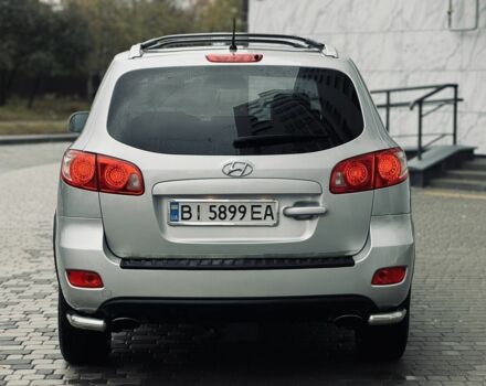 Серый Хендай Санта Фе, объемом двигателя 2.2 л и пробегом 200 тыс. км за 9250 $, фото 4 на Automoto.ua