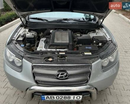 Сірий Хендай Санта Фе, об'ємом двигуна 2.19 л та пробігом 233 тис. км за 8900 $, фото 28 на Automoto.ua