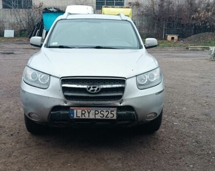 Серый Хендай Санта Фе, объемом двигателя 2 л и пробегом 290 тыс. км за 5000 $, фото 3 на Automoto.ua