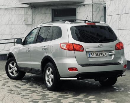 Серый Хендай Санта Фе, объемом двигателя 2.2 л и пробегом 200 тыс. км за 9250 $, фото 5 на Automoto.ua