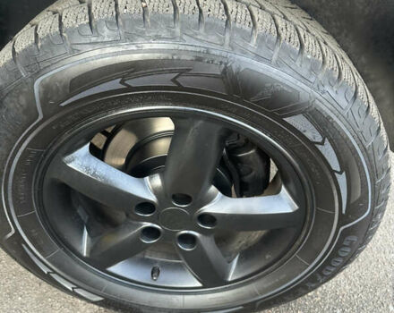 Серый Хендай Санта Фе, объемом двигателя 2.7 л и пробегом 198 тыс. км за 10800 $, фото 10 на Automoto.ua