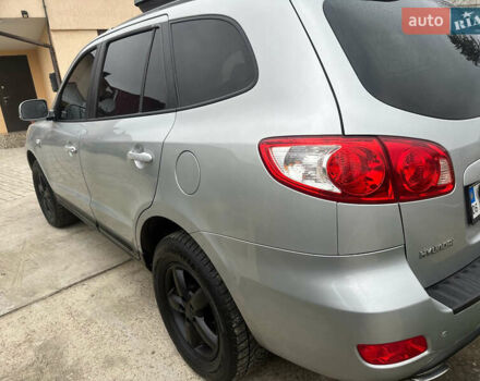 Серый Хендай Санта Фе, объемом двигателя 2.7 л и пробегом 198 тыс. км за 10800 $, фото 24 на Automoto.ua