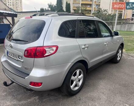 Серый Хендай Санта Фе, объемом двигателя 2.19 л и пробегом 274 тыс. км за 8800 $, фото 4 на Automoto.ua