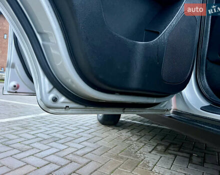 Серый Хендай Санта Фе, объемом двигателя 2.19 л и пробегом 260 тыс. км за 8950 $, фото 35 на Automoto.ua