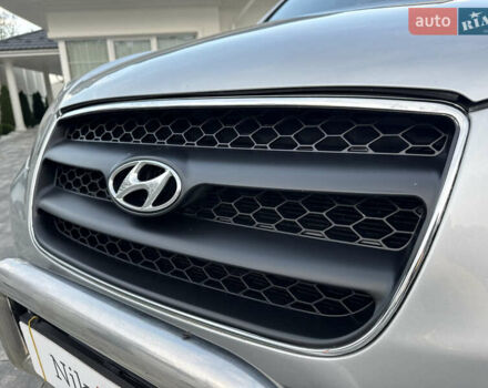 Сірий Хендай Санта Фе, об'ємом двигуна 2.7 л та пробігом 167 тис. км за 7850 $, фото 58 на Automoto.ua