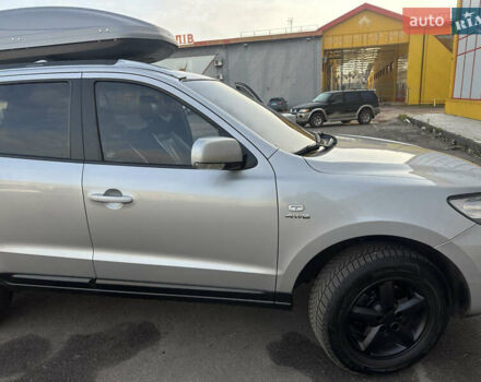 Серый Хендай Санта Фе, объемом двигателя 2.7 л и пробегом 198 тыс. км за 10800 $, фото 15 на Automoto.ua