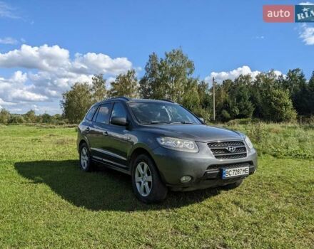 Серый Хендай Санта Фе, объемом двигателя 2.19 л и пробегом 243 тыс. км за 7999 $, фото 7 на Automoto.ua