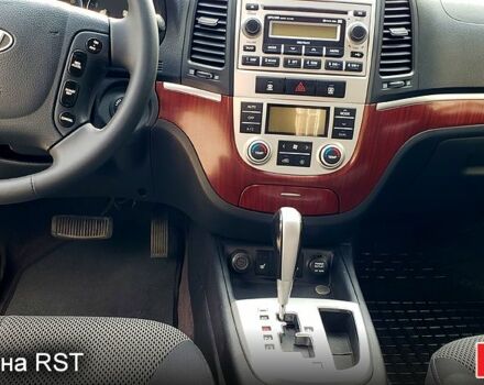 Серый Хендай Санта Фе, объемом двигателя 2.2 л и пробегом 230 тыс. км за 10400 $, фото 5 на Automoto.ua