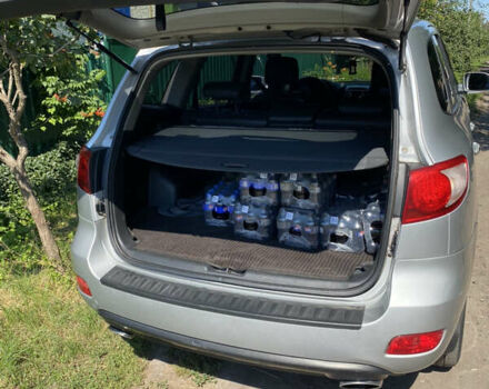 Серый Хендай Санта Фе, объемом двигателя 2.2 л и пробегом 244 тыс. км за 9500 $, фото 3 на Automoto.ua