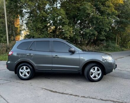 Серый Хендай Санта Фе, объемом двигателя 2.2 л и пробегом 320 тыс. км за 10000 $, фото 2 на Automoto.ua