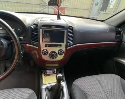 Сірий Хендай Санта Фе, об'ємом двигуна 2.2 л та пробігом 270 тис. км за 8500 $, фото 6 на Automoto.ua