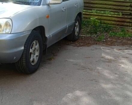 Серый Хендай Санта Фе, объемом двигателя 2 л и пробегом 275 тыс. км за 5500 $, фото 1 на Automoto.ua