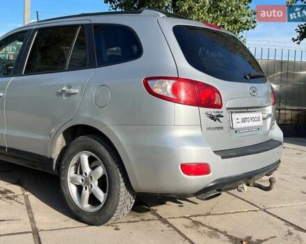 Серый Хендай Санта Фе, объемом двигателя 2.19 л и пробегом 344 тыс. км за 8990 $, фото 7 на Automoto.ua