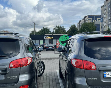 Сірий Хендай Санта Фе, об'ємом двигуна 2.19 л та пробігом 320 тис. км за 10000 $, фото 31 на Automoto.ua