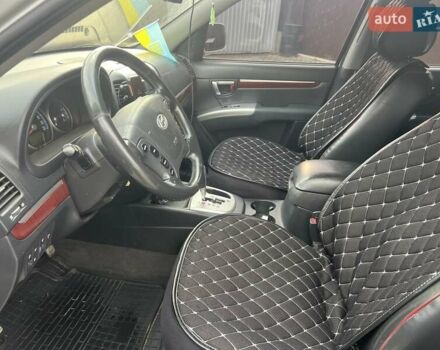 Сірий Хендай Санта Фе, об'ємом двигуна 2.2 л та пробігом 215 тис. км за 10100 $, фото 9 на Automoto.ua