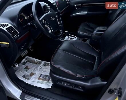 Сірий Хендай Санта Фе, об'ємом двигуна 2.2 л та пробігом 225 тис. км за 8850 $, фото 27 на Automoto.ua