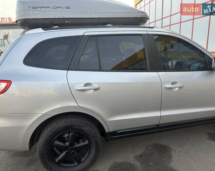 Серый Хендай Санта Фе, объемом двигателя 2.7 л и пробегом 198 тыс. км за 10800 $, фото 14 на Automoto.ua