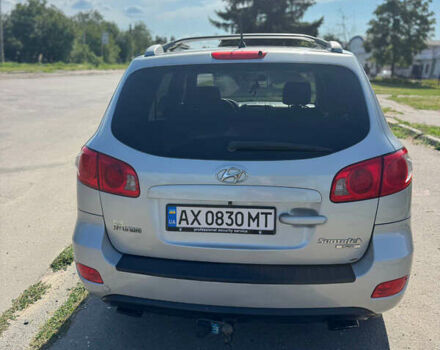 Серый Хендай Санта Фе, объемом двигателя 2.19 л и пробегом 230 тыс. км за 8600 $, фото 3 на Automoto.ua