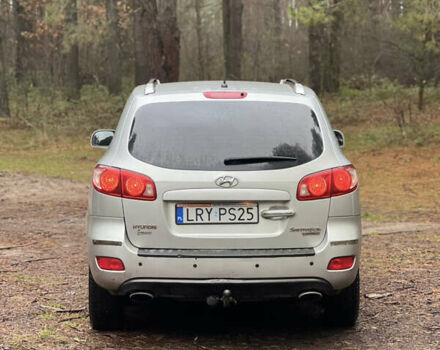 Серый Хендай Санта Фе, объемом двигателя 2.2 л и пробегом 290 тыс. км за 3900 $, фото 3 на Automoto.ua