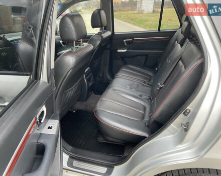 Сірий Хендай Санта Фе, об'ємом двигуна 2.19 л та пробігом 189 тис. км за 7950 $, фото 48 на Automoto.ua