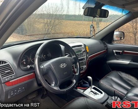 Серый Хендай Санта Фе, объемом двигателя 2.2 л и пробегом 243 тыс. км за 8800 $, фото 10 на Automoto.ua
