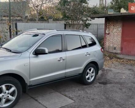 Серый Хендай Санта Фе, объемом двигателя 2.2 л и пробегом 215 тыс. км за 10500 $, фото 5 на Automoto.ua