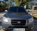 Серый Хендай Санта Фе, объемом двигателя 2.19 л и пробегом 325 тыс. км за 8250 $, фото 2 на Automoto.ua
