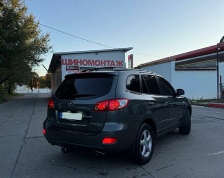 Серый Хендай Санта Фе, объемом двигателя 2.2 л и пробегом 320 тыс. км за 10000 $, фото 3 на Automoto.ua