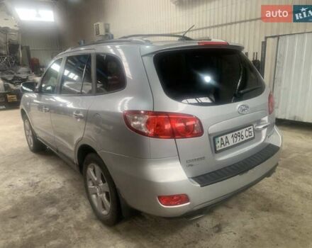 Серый Хендай Санта Фе, объемом двигателя 2.2 л и пробегом 386 тыс. км за 10000 $, фото 1 на Automoto.ua