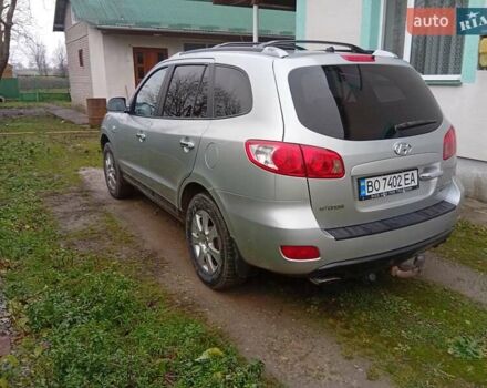 Серый Хендай Санта Фе, объемом двигателя 2.19 л и пробегом 323 тыс. км за 7990 $, фото 6 на Automoto.ua