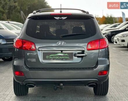 Серый Хендай Санта Фе, объемом двигателя 2.19 л и пробегом 225 тыс. км за 8990 $, фото 8 на Automoto.ua