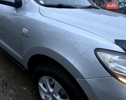 Сірий Хендай Санта Фе, об'ємом двигуна 2.2 л та пробігом 225 тис. км за 8850 $, фото 12 на Automoto.ua