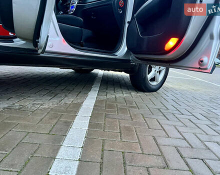 Серый Хендай Санта Фе, объемом двигателя 2.19 л и пробегом 260 тыс. км за 8950 $, фото 47 на Automoto.ua