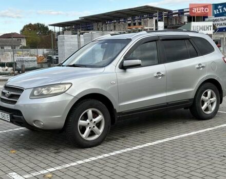 Серый Хендай Санта Фе, объемом двигателя 2.19 л и пробегом 276 тыс. км за 8550 $, фото 6 на Automoto.ua