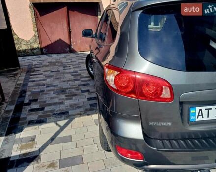 Серый Хендай Санта Фе, объемом двигателя 2.2 л и пробегом 223 тыс. км за 8850 $, фото 4 на Automoto.ua