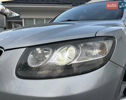 Сірий Хендай Санта Фе, об'ємом двигуна 2.7 л та пробігом 167 тис. км за 7850 $, фото 18 на Automoto.ua